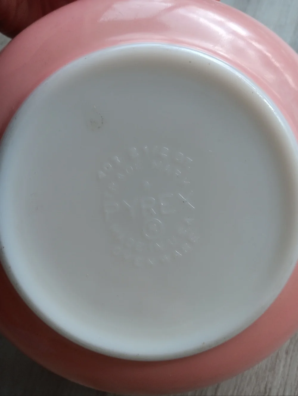 Vintage Pyrex 403 Round Mixing Bowl 2.5 Quarts Nesting Light Flamingo Pink 8